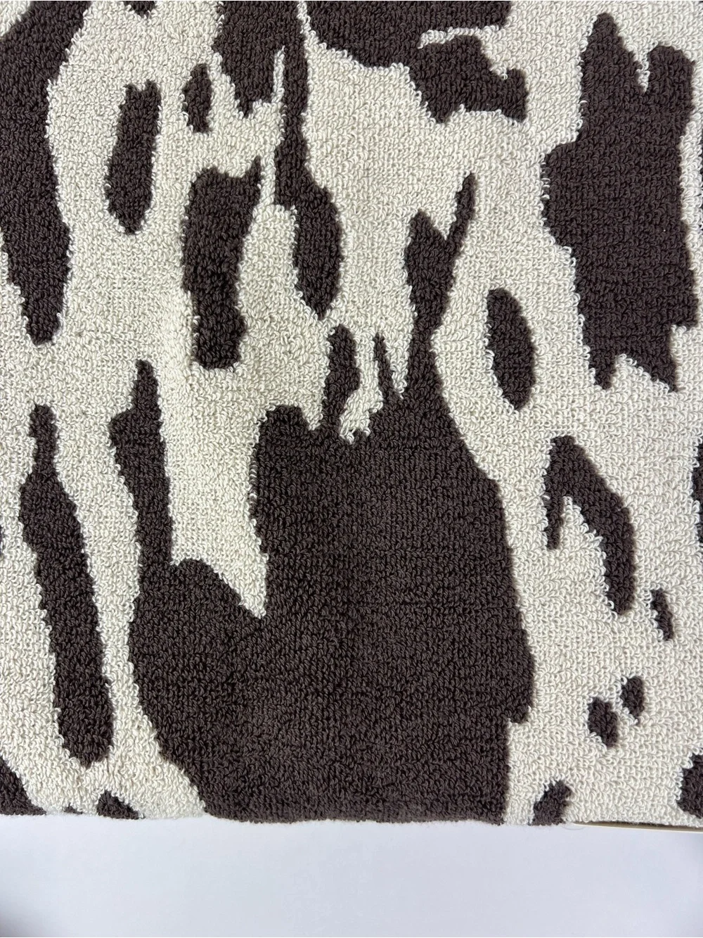 Rachel Zoe Bath Towel Set Brown and Cream Cow-Print Soft Cotton 2 Pc Set NEW